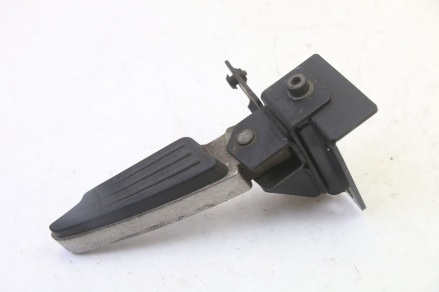 photo de FUSSRASTEN HINTEN RECHT PEUGEOT SATELIS 125 (2010 - 2012)