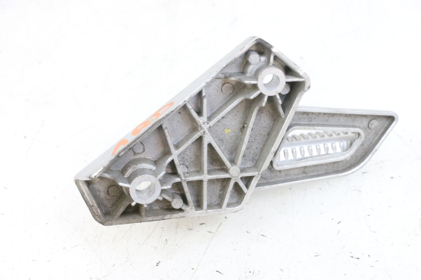 photo de FUSSRASTEN HINTEN RECHT PEUGEOT SPEEDFIGHT 4 4T EFI 50 (2021 - 2025) - Technische Nahaufnahme