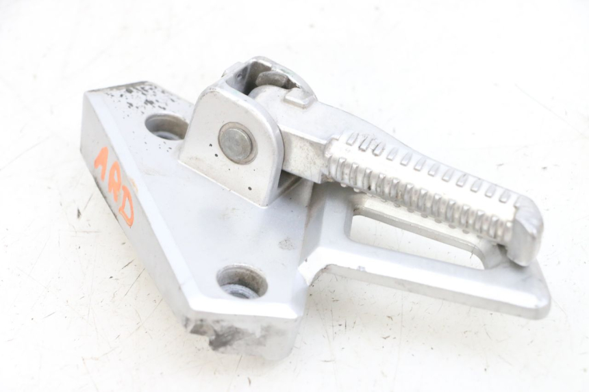 photo de FUSSRASTEN HINTEN RECHT PEUGEOT SPEEDFIGHT 4 4T EFI 50 (2021 - 2025) - Gesamtansicht des Produkts