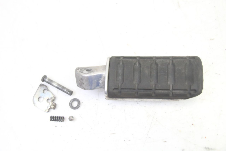 photo de FUSSRASTEN HINTEN RECHT HONDA ST PAN EUROPEAN 1300 (2002 - 2013)