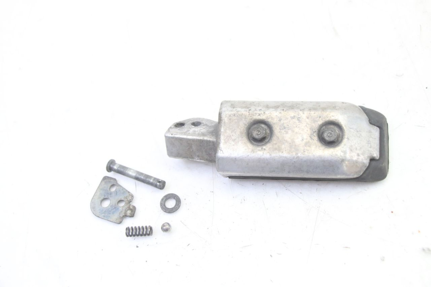 photo de FUSSRASTEN HINTEN RECHT HONDA ST PAN EUROPEAN 1300 (2002 - 2013)