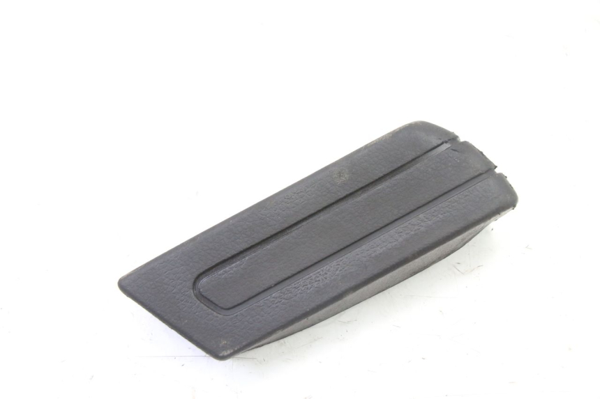 photo de FUSSRASTEN HINTEN RECHT PIAGGIO SUPER LX 125 (2000 - 2003)