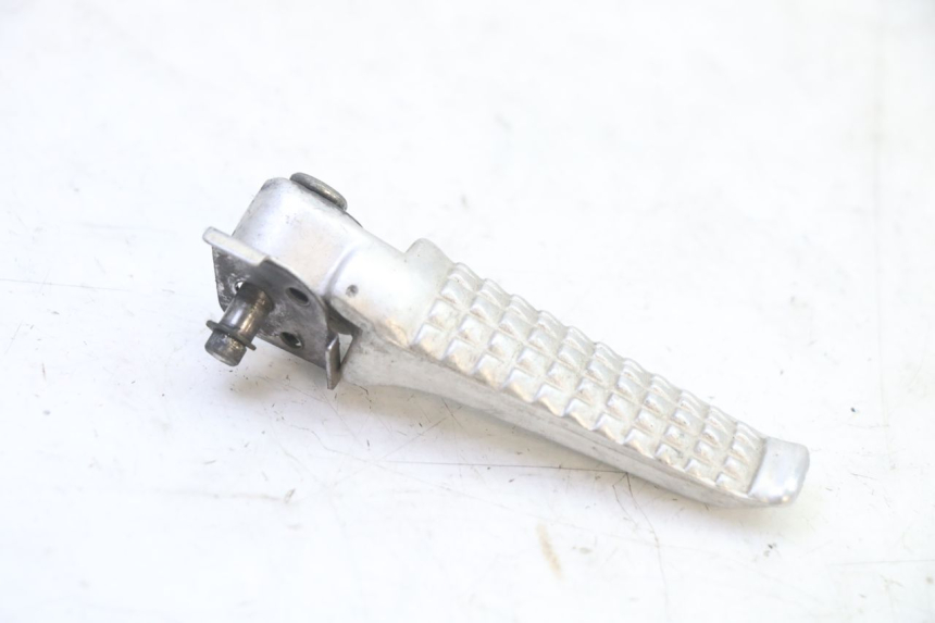 photo de FUSSRASTEN HINTEN RECHT SUZUKI SV S 650 (2003 - 2009)