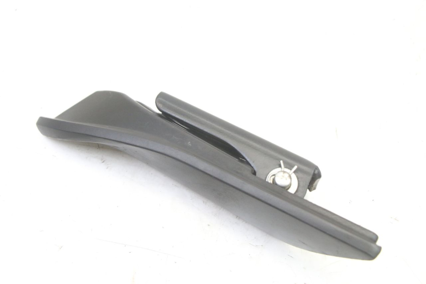 photo de FUSSRASTEN HINTEN RECHT APRILIA SXR 50 (2021 - 2023)