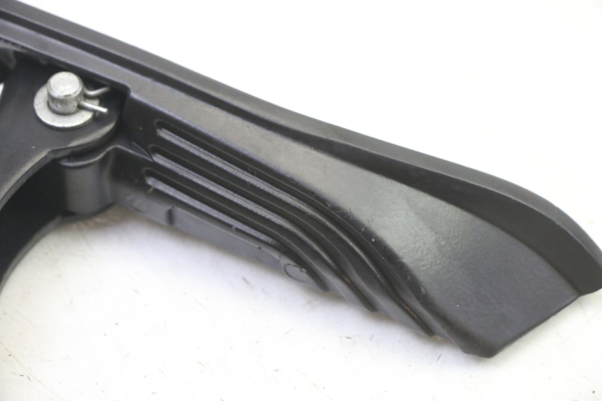 photo de FUSSRASTEN HINTEN RECHT APRILIA SXR 50 (2021 - 2023)