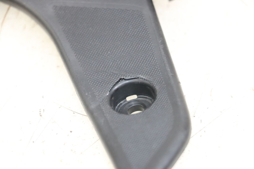 photo de FUSSRASTEN HINTEN RECHT PIAGGIO VESPA PRIMAVERA 4T 50 (2021 - 2024)