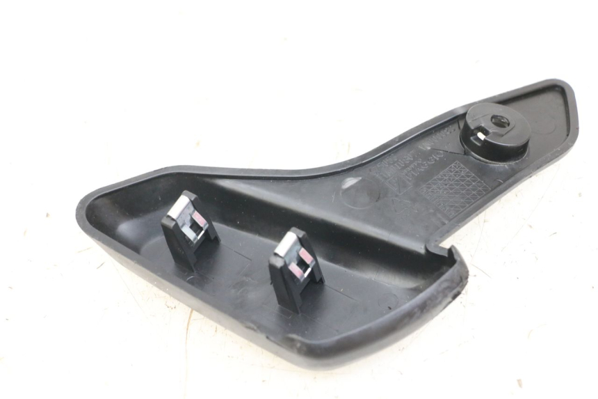 photo de FUSSRASTEN HINTEN RECHT PIAGGIO VESPA PRIMAVERA 4T 50 (2021 - 2024)