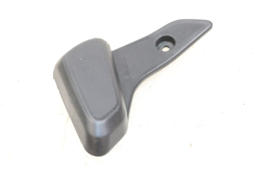 photo de FUSSRASTEN HINTEN RECHT PIAGGIO VESPA PRIMAVERA 4T 50 (2021 - 2024)
