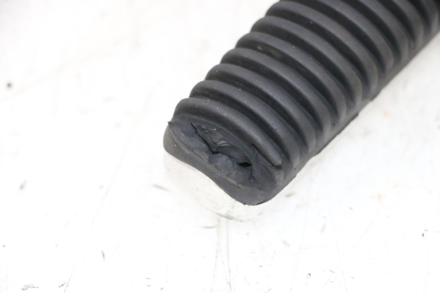 photo de FUSSRASTEN HINTEN RECHT YAMAHA XMAX X-MAX 125 (2006 - 2009) - Gesamtansicht des Produkts