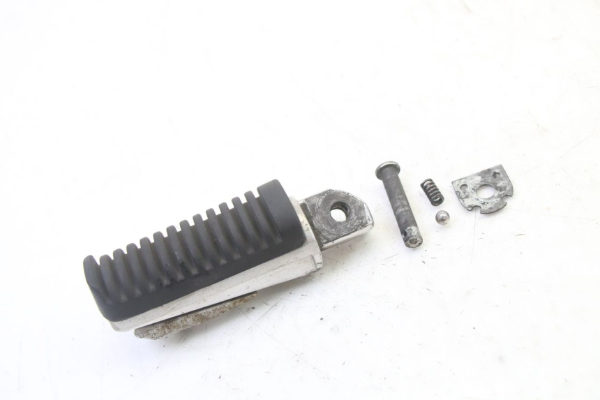 photo de FUSSRASTEN HINTEN RECHT YAMAHA XJ6 ABS 600 (2008 - 2016)