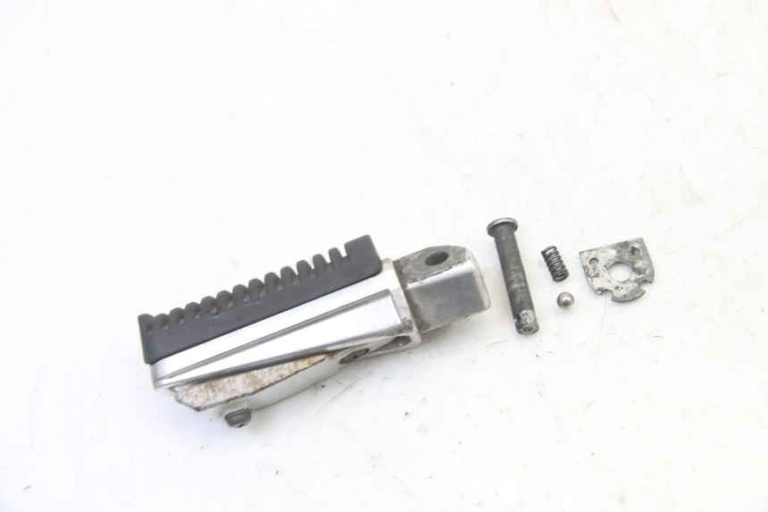 photo de FUSSRASTEN HINTEN RECHT YAMAHA XJ6 ABS 600 (2008 - 2016)