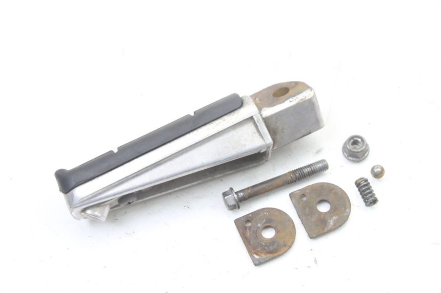 photo de FUSSRASTEN HINTEN RECHT YAMAHA FZS FAZER 600 (2001 - 2003)