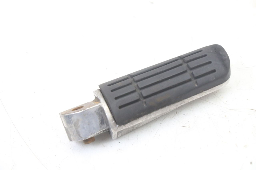 photo de FUSSRASTEN HINTEN RECHT YAMAHA FZS FAZER 600 (2001 - 2003)
