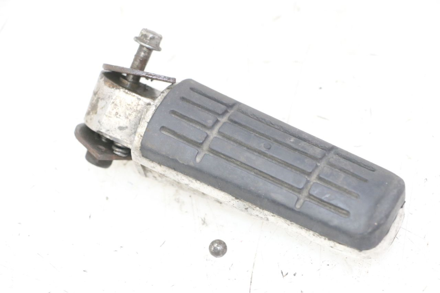 photo de FUSSRASTEN HINTEN RECHT YAMAHA FZS FAZER 600 (2001 - 2003)