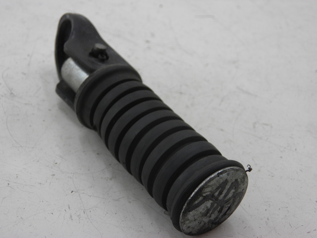 photo de FUSSRASTEN HINTEN RECHT YAMAHA SR 125 (1996 - 2003)