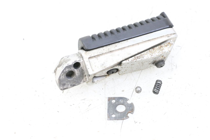 photo de FUSSRASTEN HINTEN RECHT YAMAHA XJ6 ABS 600 (2008 - 2016)