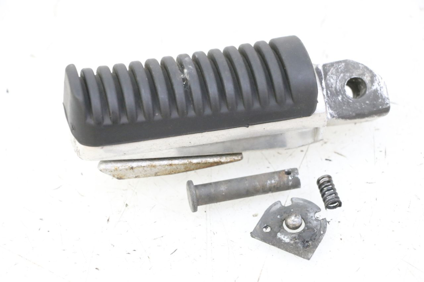 photo de FUSSRASTEN HINTEN RECHT YAMAHA XJ6 ABS 600 (2008 - 2016)