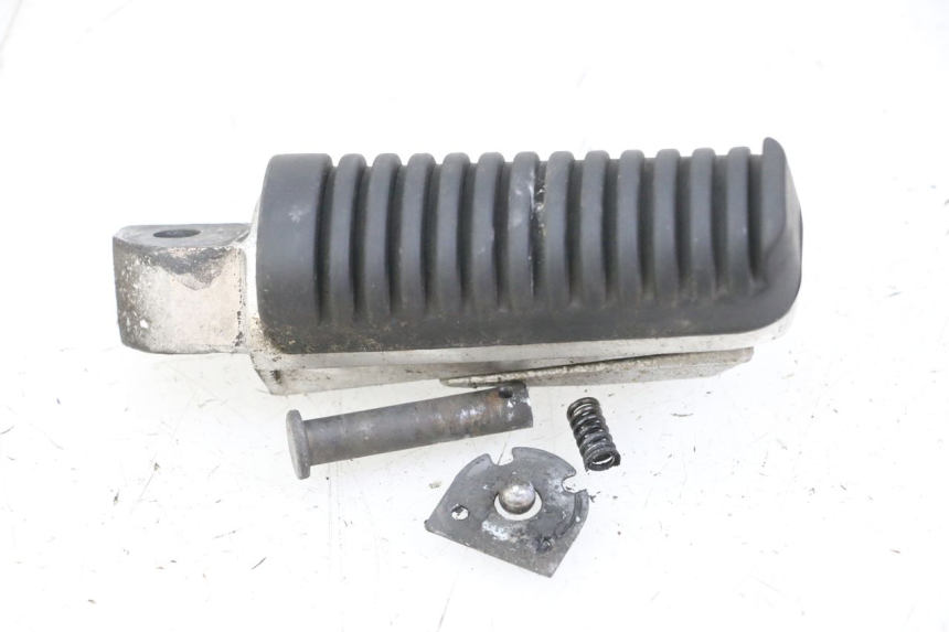 photo de FUSSRASTEN HINTEN RECHT YAMAHA XJ6 ABS 600 (2008 - 2016)