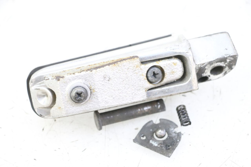 photo de FUSSRASTEN HINTEN RECHT YAMAHA XJ6 ABS 600 (2008 - 2016)