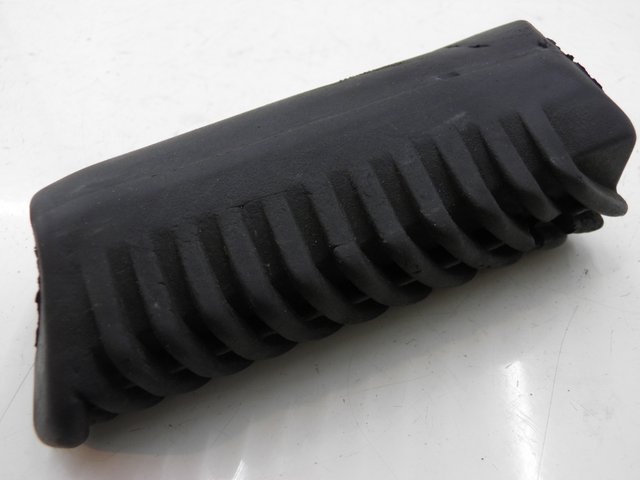 photo de FUSSRASTEN HINTEN LINKS APRILIA LEONARDO ST 250 (2002 - 2005)