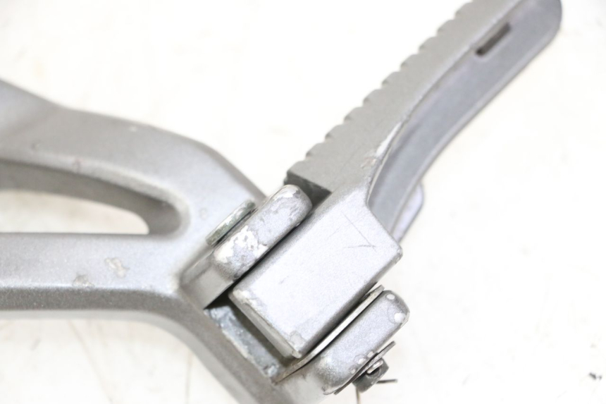 photo de FUSSRASTEN HINTEN LINKS ORCAL CAVARO 4T 50 (2019 - 2023)