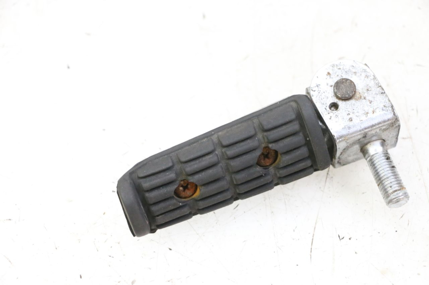photo de FUSSRASTEN HINTEN LINKS YAMAHA FJ 36Y 1100 (1984 - 1985)