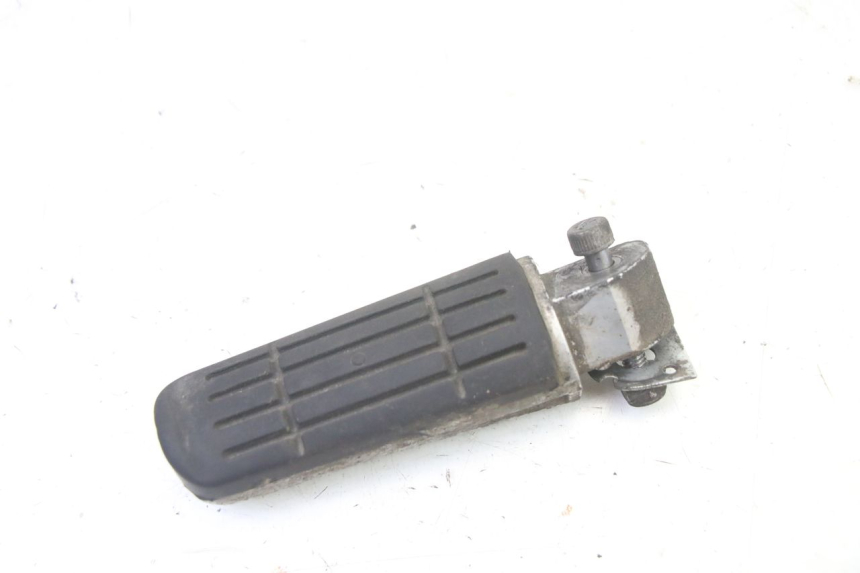 photo de FUSSRASTEN HINTEN LINKS YAMAHA FZ6 FAZER S2 600 (2007 - 2011)