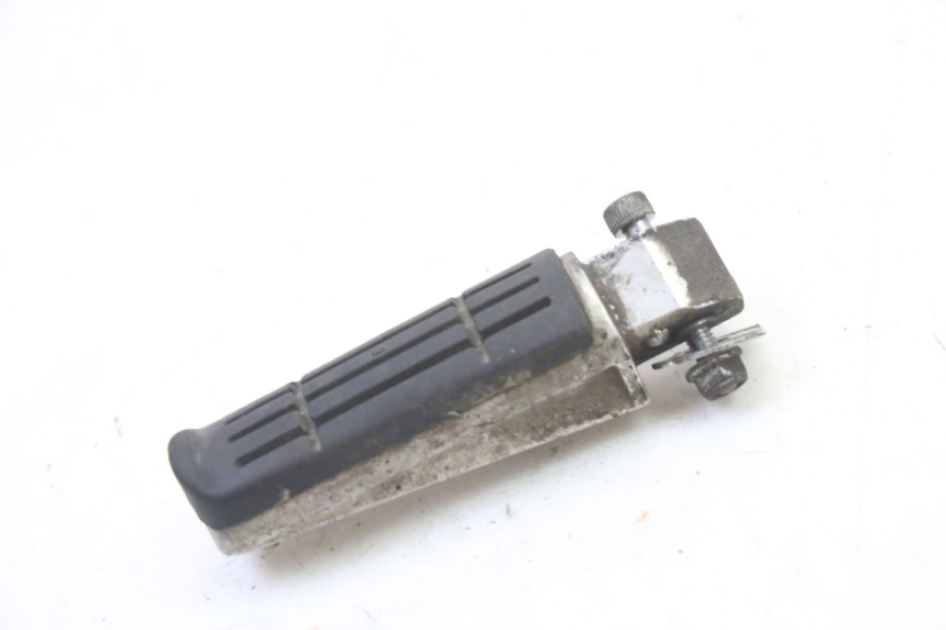 photo de FUSSRASTEN HINTEN LINKS YAMAHA FZ6 FAZER S2 600 (2007 - 2011)