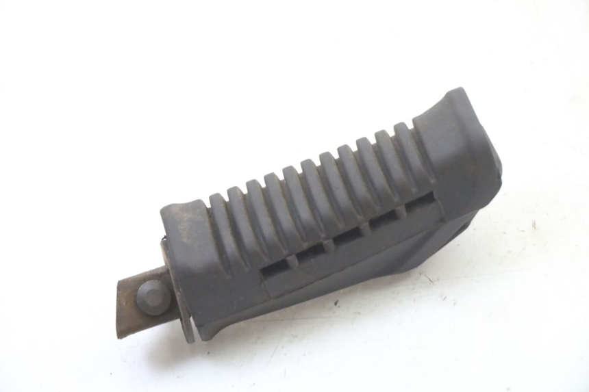 photo de FUSSRASTEN HINTEN LINKS SUZUKI GS GSE 500 (2001 - 2003)