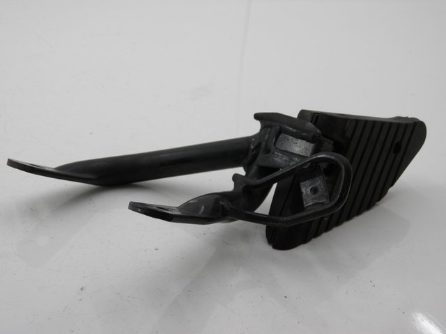 photo de FUSSRASTEN HINTEN LINKS HONDA SH 125 (2001 - 2003)
