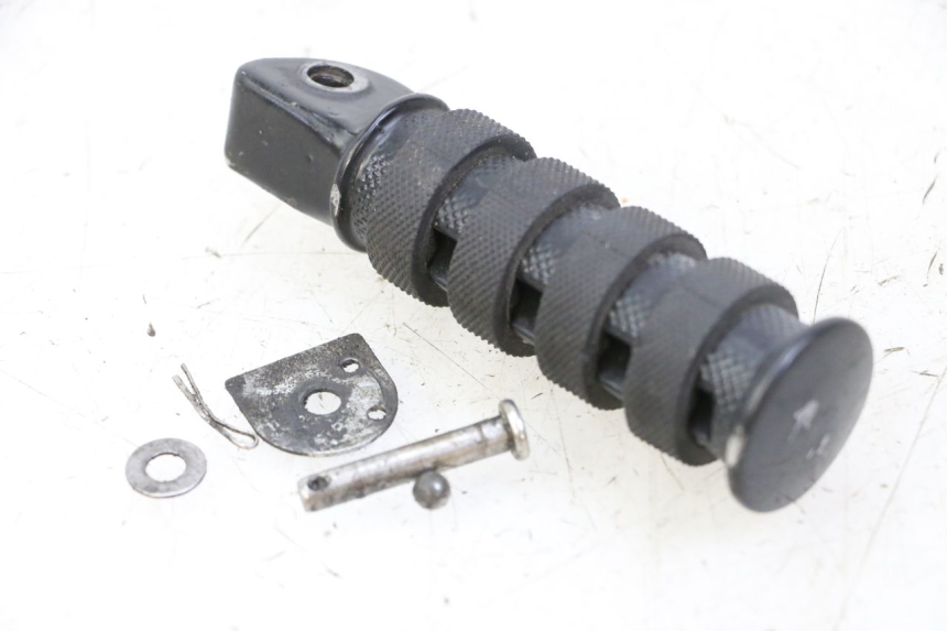 photo de FUSSRASTEN HINTEN LINKS KEEWAY K-LIGHT KLIGHT 125 (2018 - 2025)