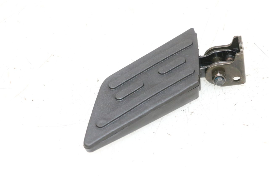 photo de LINKER HINTERER FUßRASTEN PEUGEOT KISBEE 2T 50 (2010 - 2017) - Detailansicht des Bauteils