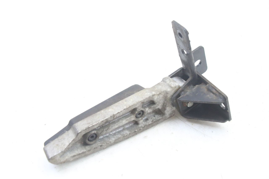 photo de FUSSRASTEN HINTEN LINKS PEUGEOT SATELIS 125 (2013 - 2018)