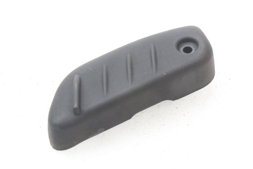 photo de FUSSRASTEN HINTEN LINKS PIAGGIO BEVERLY 125 (1998 - 2005)