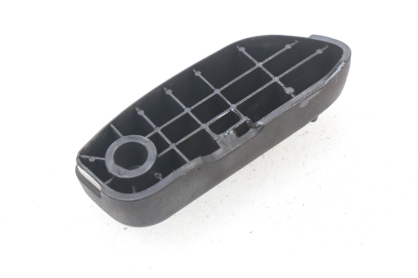 photo de FUSSRASTEN HINTEN LINKS PIAGGIO BEVERLY 125 (1998 - 2005)