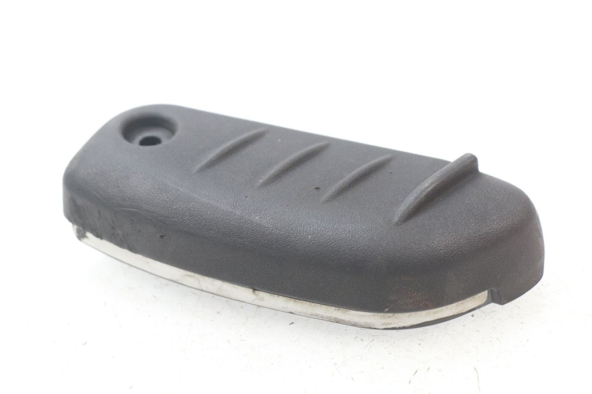 photo de FUSSRASTEN HINTEN LINKS PIAGGIO BEVERLY 125 (1998 - 2005)