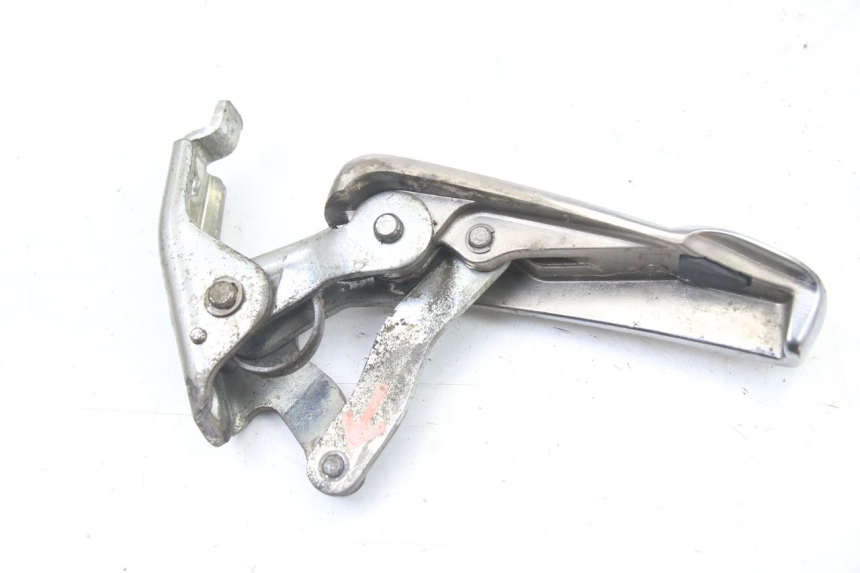 photo de FUSSRASTEN HINTEN LINKS PIAGGIO VESPA GRANTURISMO 125 (2003 - 2007)