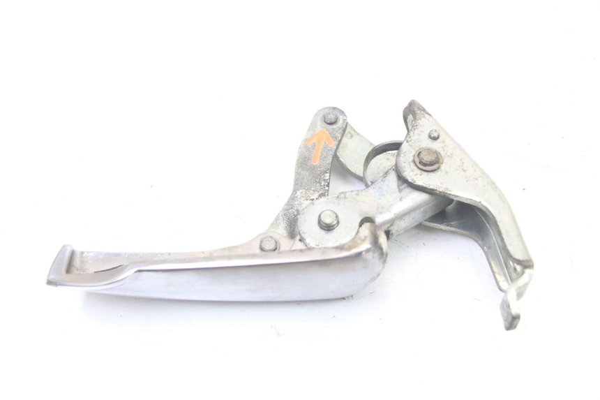 photo de FUSSRASTEN HINTEN LINKS PIAGGIO VESPA GRANTURISMO 125 (2003 - 2007)