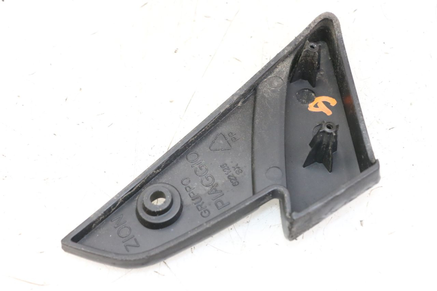 photo de FUSSRASTEN HINTEN LINKS PIAGGIO VESPA LX IE 125 (2010 - 2012)