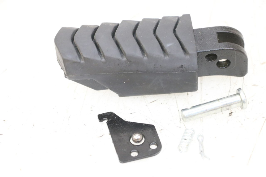 photo de FUSSRASTEN HINTEN LINKS ROYAL ENFIELD SCRAM 411 (2022 - 2024)