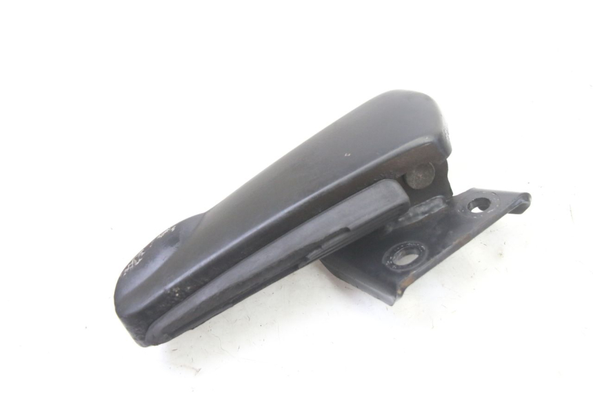 photo de FUSSRASTEN HINTEN LINKS GILERA RUNNER SP 50 (2006 - 2008)