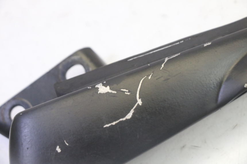 photo de FUSSRASTEN HINTEN LINKS GILERA RUNNER SP 50 (2009 - 2017)