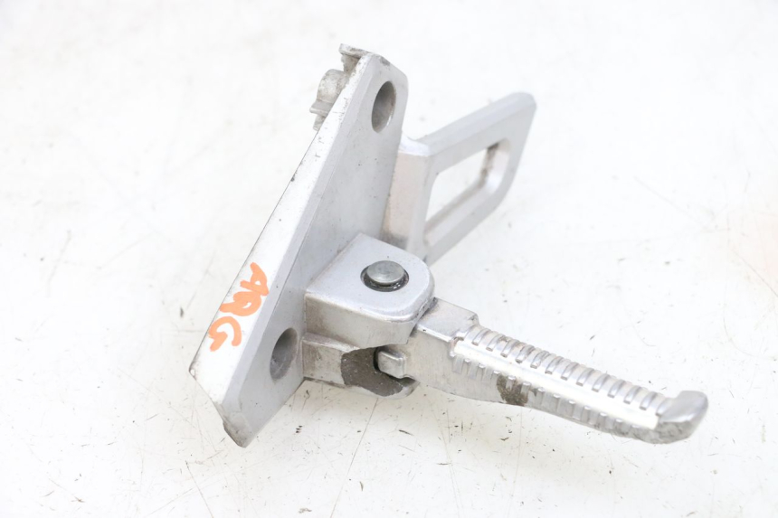 photo de FUSSRASTEN HINTEN LINKS PEUGEOT SPEEDFIGHT 4 4T EFI 50 (2021 - 2025) - Hauptansicht