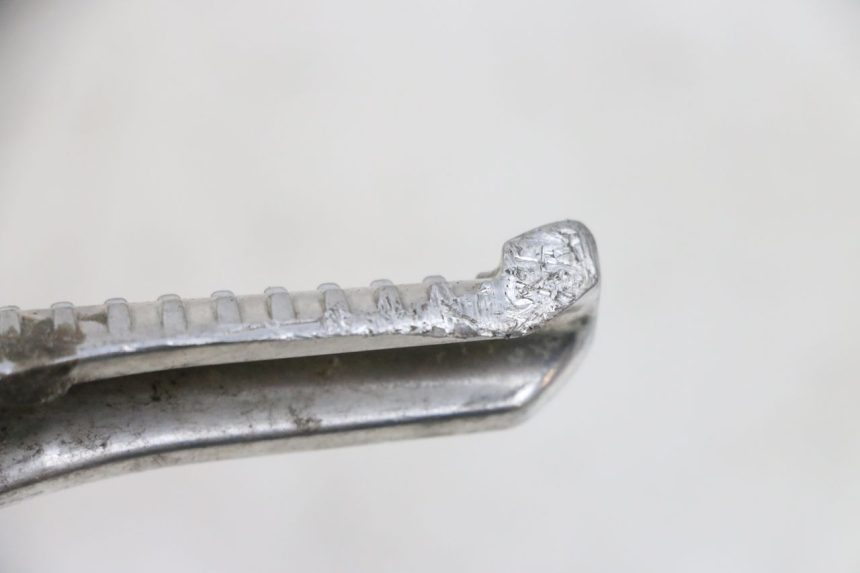 photo de FUSSRASTEN HINTEN LINKS PEUGEOT SPEEDFIGHT 4 4T EFI 50 (2021 - 2025) - Gesamtansicht des Produkts