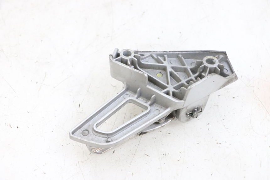 photo de FUSSRASTEN HINTEN LINKS PEUGEOT SPEEDFIGHT 4 4T EFI 50 (2021 - 2025) - Oberflächenzustand und Material