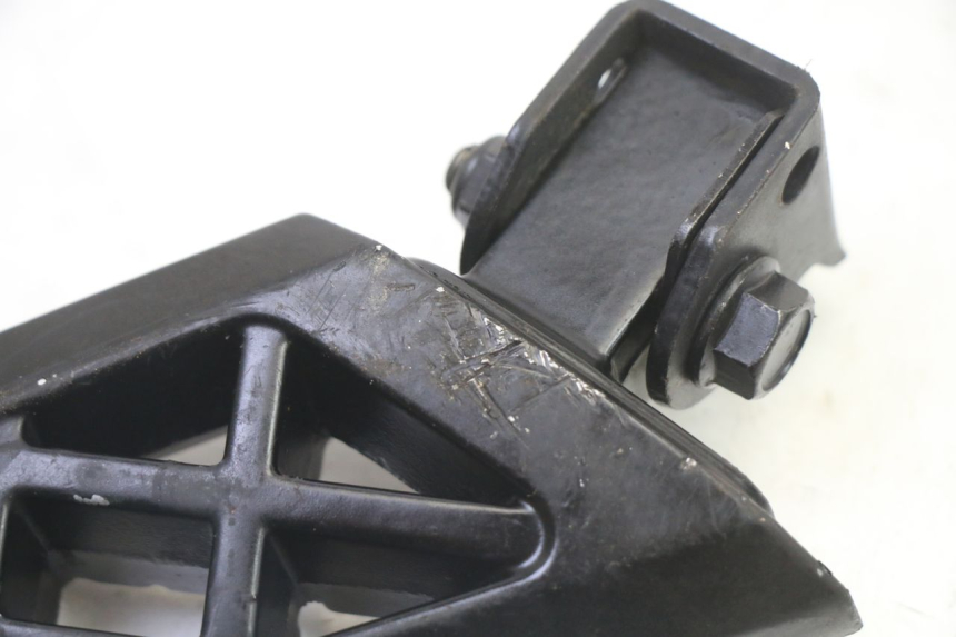 photo de FUSSRASTEN HINTEN LINKS PEUGEOT STREETZONE I 2T 50 (2018 - 2020)