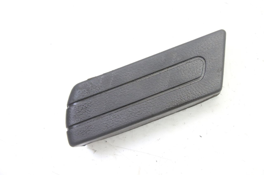 photo de FUSSRASTEN HINTEN LINKS PIAGGIO SUPER LX 125 (2000 - 2003)