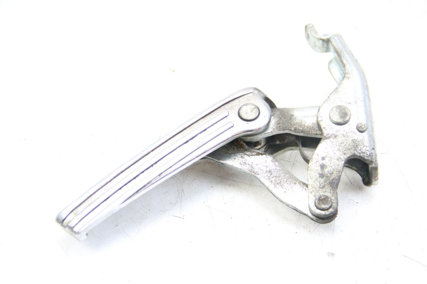 photo de FUSSRASTEN HINTEN LINKS PIAGGIO VESPA GRANTURISMO 125 (2003 - 2007)