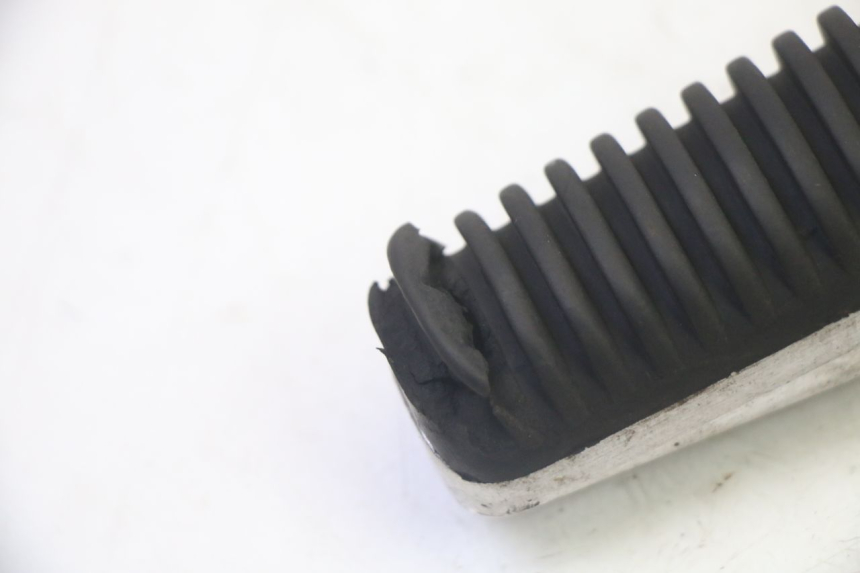 photo de FUSSRASTEN HINTEN LINKS YAMAHA X-MAX XMAX 250 (2006 - 2009)