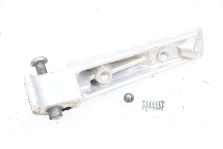 photo de FUSSRASTEN HINTEN LINKS YAMAHA X-MAX XMAX 125 (2010 - 2013) - Alternative Perspektive